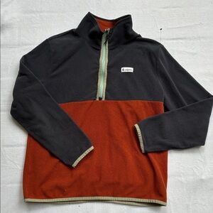 Cotopaxi Men's Zip-Up Sweater in Navy Blue and Rust color fleece